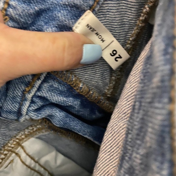 𝅺pacsun Mom Jean High Waisted Light Wash Jeans Size 26 - Picture 7 of 8